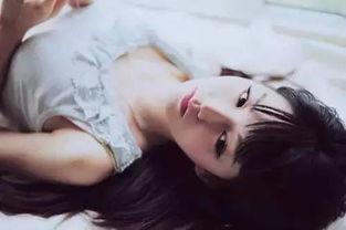 虐哭女主播直播间,女主播泪洒屏幕，观众心碎不已