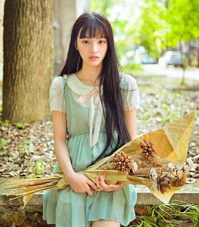 武大校花背景,才貌双全，揭秘她的传奇背景