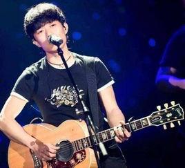 利威尔红色背景歌手图